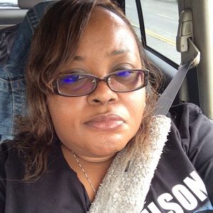 Meet your Posher, Delenia